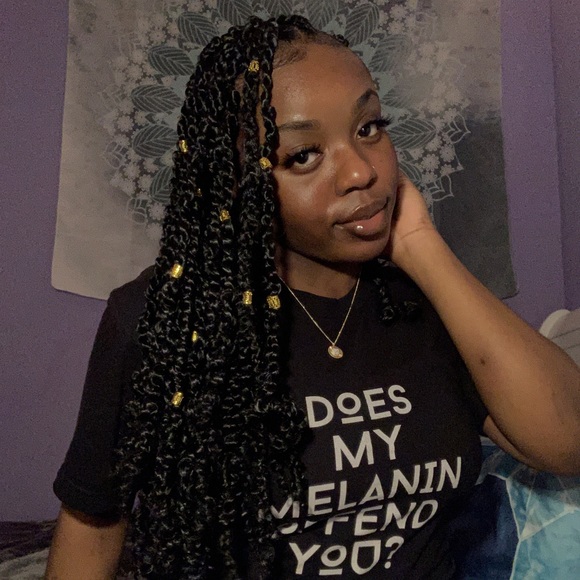 Meet your Posher, Michelette - Picture 1 of 1